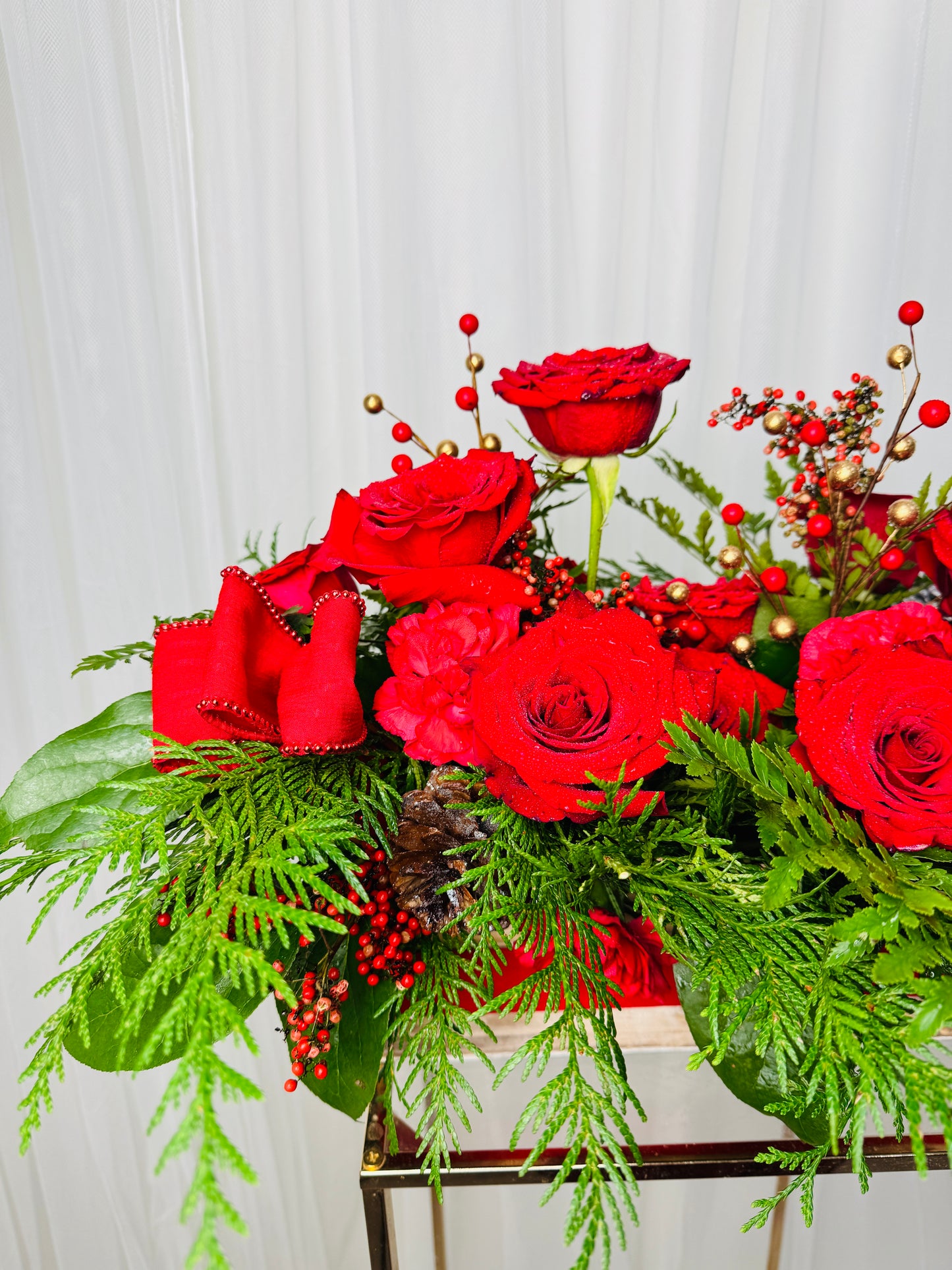 Happy Holidays - Christmas Centrepiece