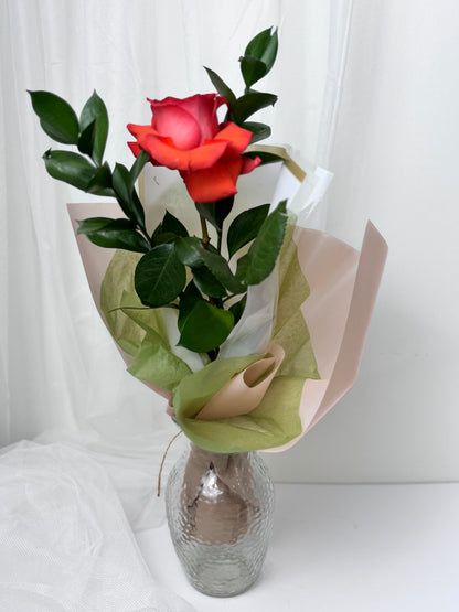 Classic One Rose Elegance