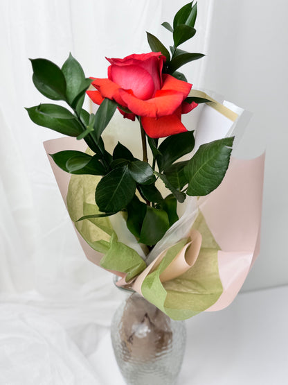 Classic One Rose Elegance